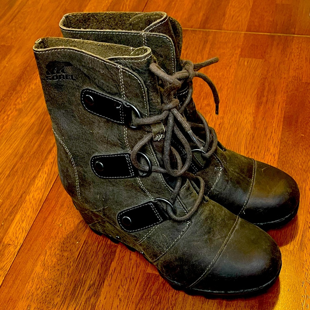 Sorel Joan Of Arctic Wedge Mid Leather Boots *NEW*